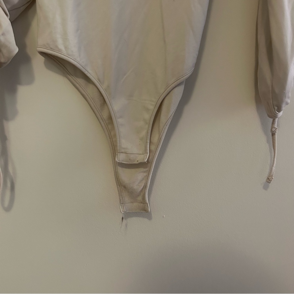 Shein Tops Soft Cream and White Fitted Neutral Stretchy Minimalist Basic Shirts - Picture 5 of 15